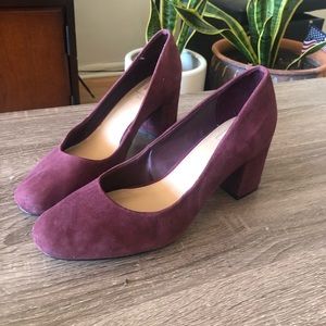 Classic suede block pumps